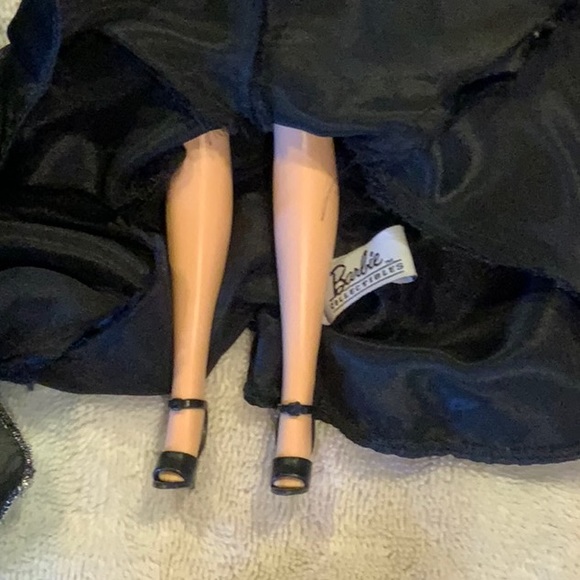 Vintage Mattel 1998 collector edition stepping out Barbie doll - Picture 5 of 9